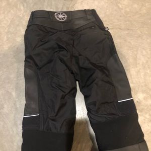 Yamaha women’s riding pants size 4. Brand new.